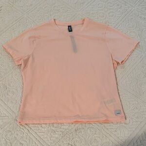 Vuori Peach Short Sleeve Tee cropped M